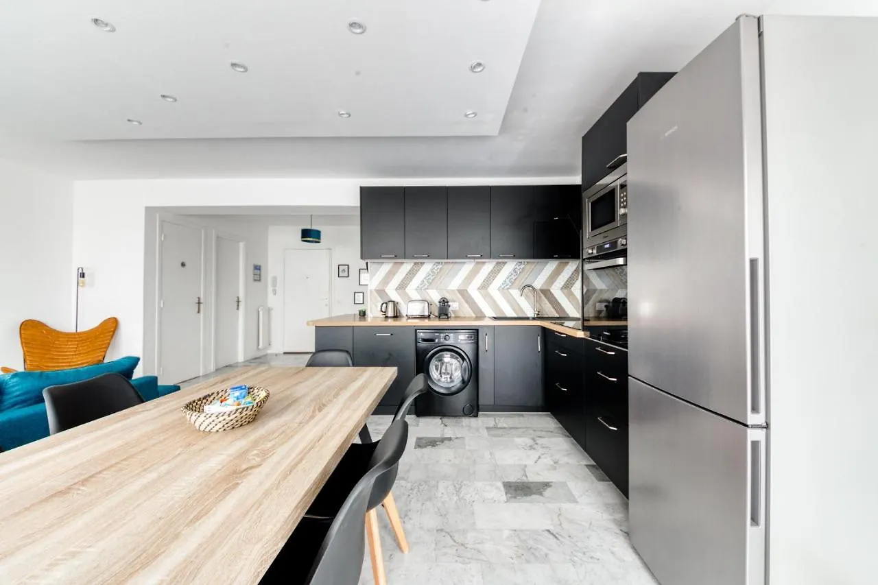 Appartement 4P Modern & Secured Parking à Le Cannet France
